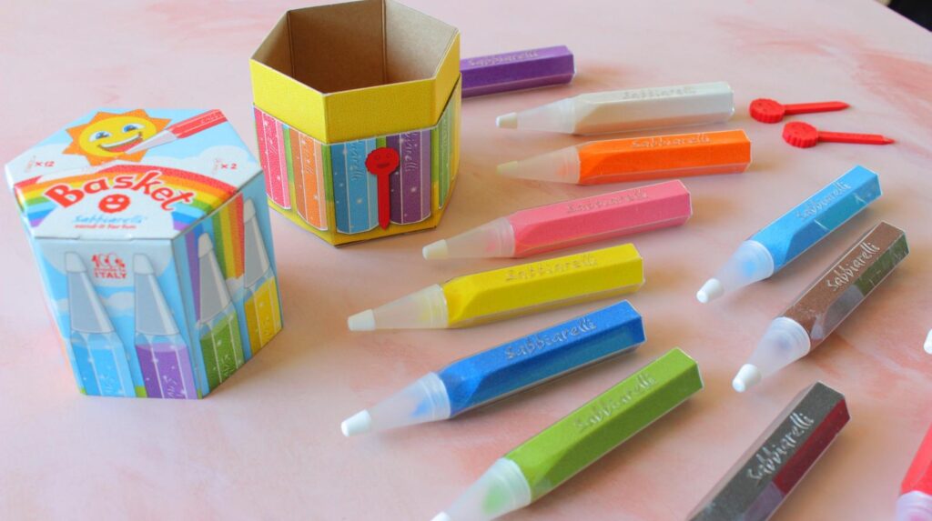 Sand painting per bambini: come colorare con la sabbia